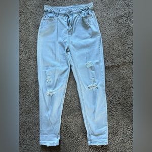 Light wash mom jeans